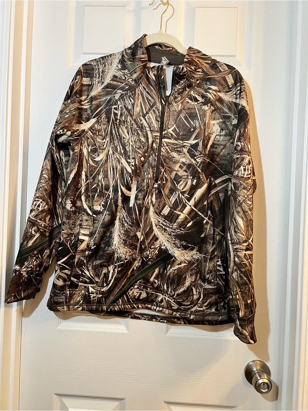 🦋 Under Armour Women's Camouflage cold gear half zip  - Brown & Green size L